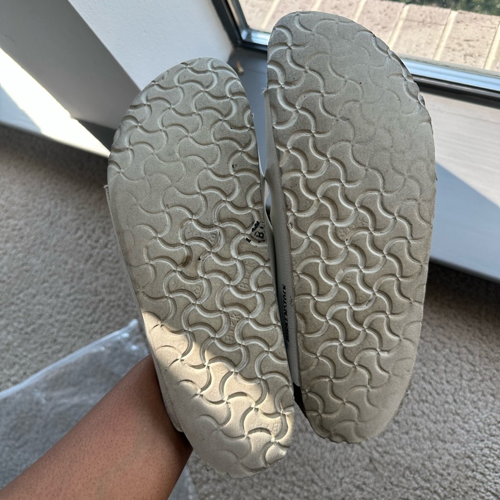 Birkenstock Arizona Birko-Flor - White WORN CONDITION - Picture 5 of 5
